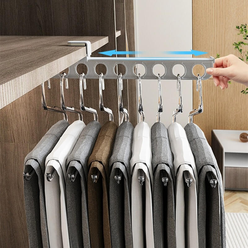 Retractable sliding clothes rack
